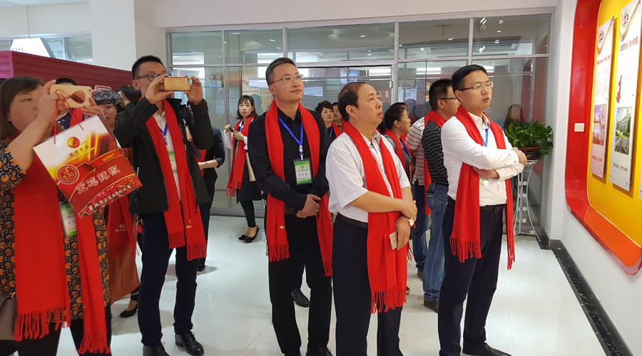 ʨ�ӻ� - ������ɫ��Ϸ����