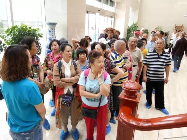 ʨ�ӻ� - ������ɫ��Ϸ����