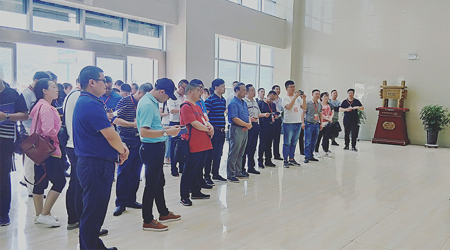 ʨ�ӻ� - ������ɫ��Ϸ����